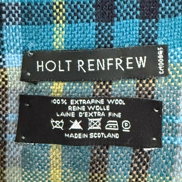 Vintage Holt Renfrew blue plaid extra fine wool shawl wrap scarf with fringe - Picture 3 of 3
